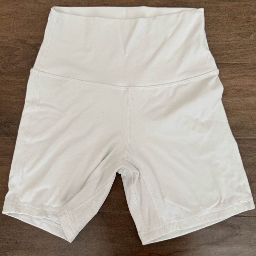 Lululemon Align High Waisted Shorts -6in inseam